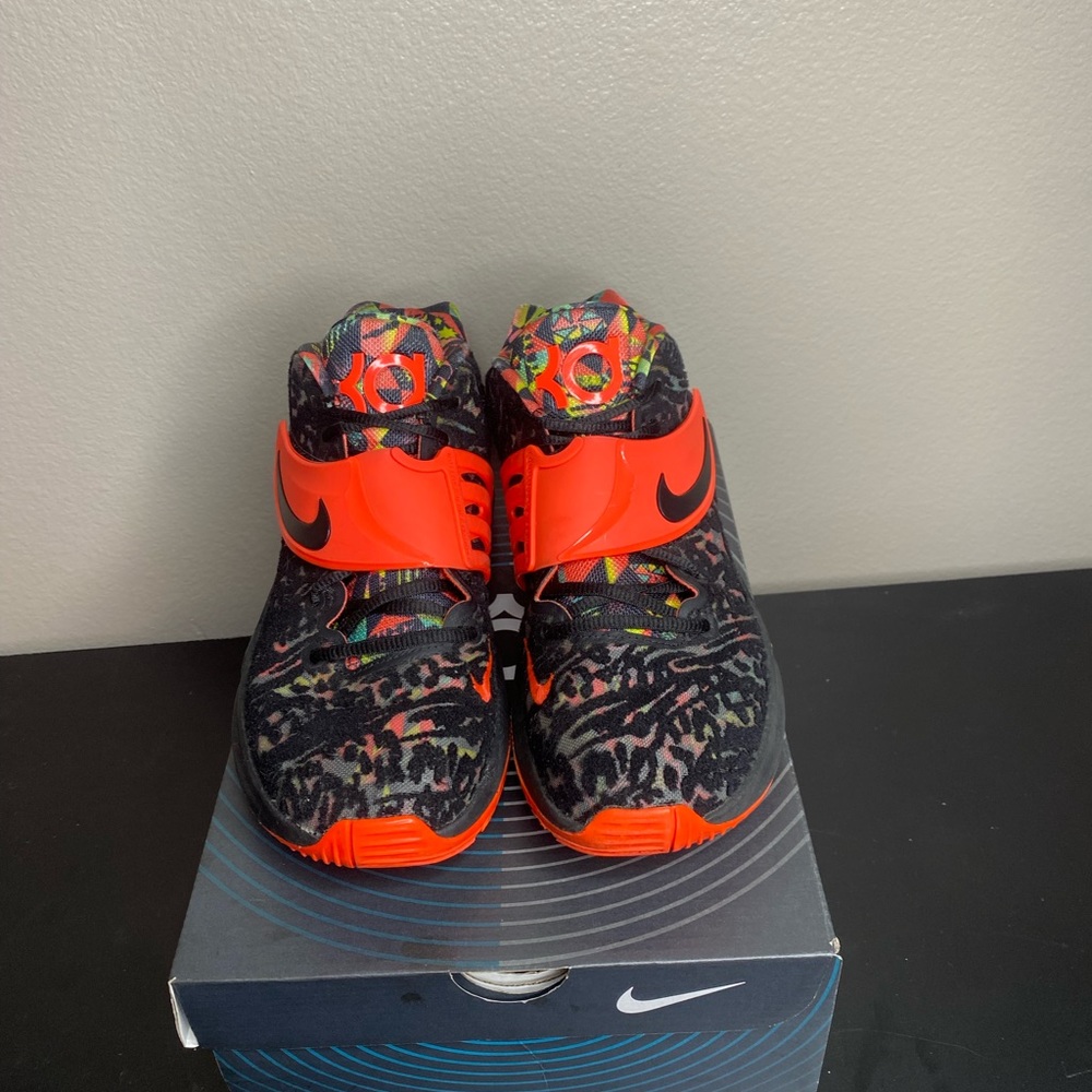 Kd 14 size 8 used but good condition great traction and grip